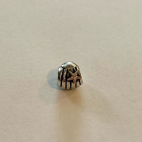 Authentic Pandora Seashell charm - Picture 4 of 4